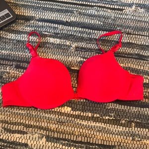 Sein red bra